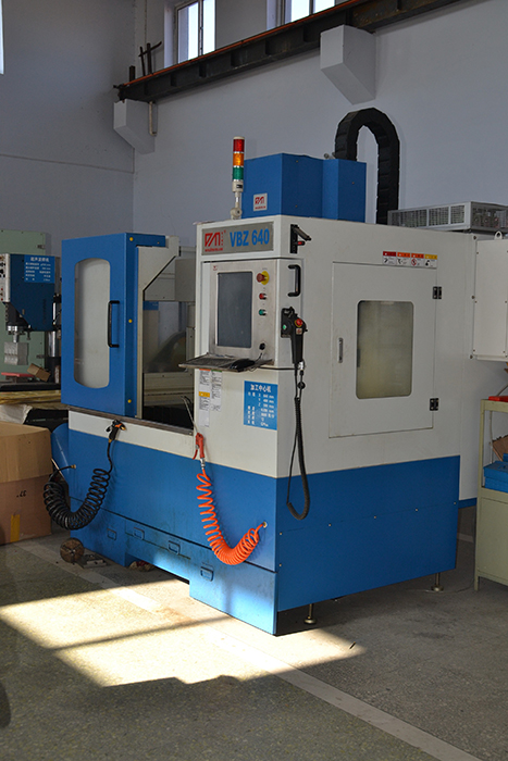Vertical Triaxial Machining Center